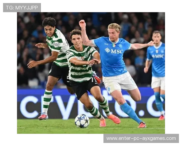 那不勒斯利用抢断发起强势反攻,创造足球精彩瞬间